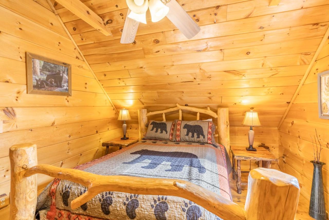 Moonshine Ridge Cabin With Hot Tub And Fire Pit Піджен-Фордж Екстер'єр фото